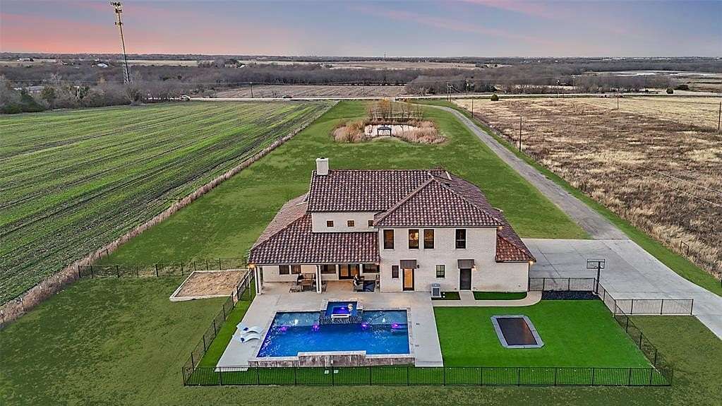10 Acres of Land with Home for Sale in Rockwall, Texas