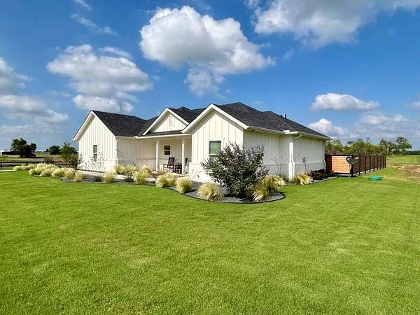 2 Acres of Residential Land with Home for Sale in Poolville, Texas