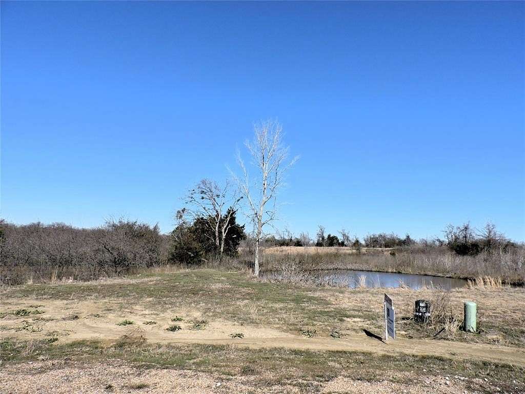 2 Acres of Residential Land for Sale in Mabank, Texas