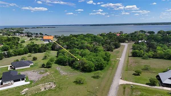 1.12 Acres of Residential Land for Sale in Corsicana, Texas