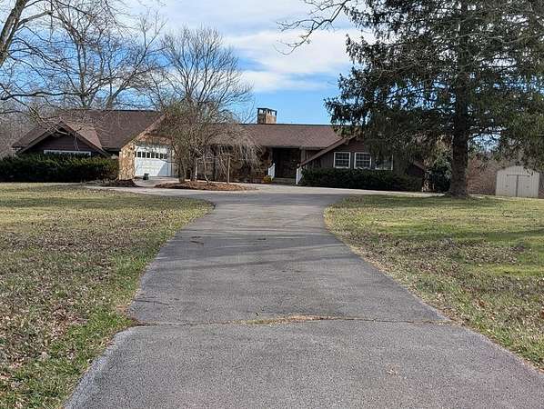 17 Acres of Land with Home for Sale in Crossville, Tennessee