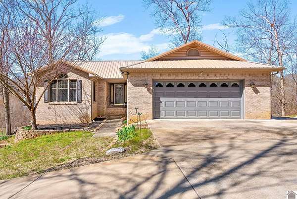 1.6 Acres of Residential Land with Home for Sale in Cadiz, Kentucky