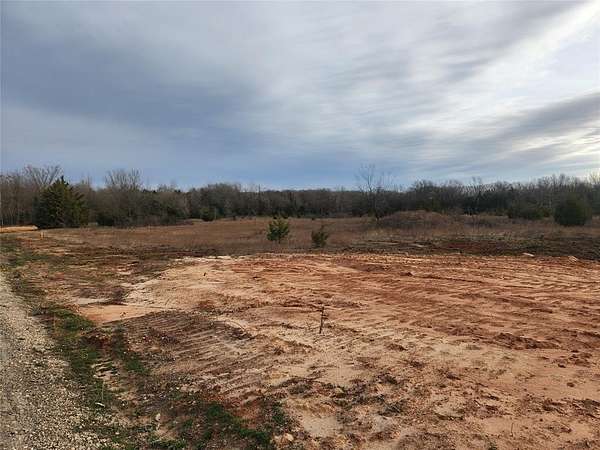 3.2 Acres of Residential Land for Sale in Sulphur Springs, Texas