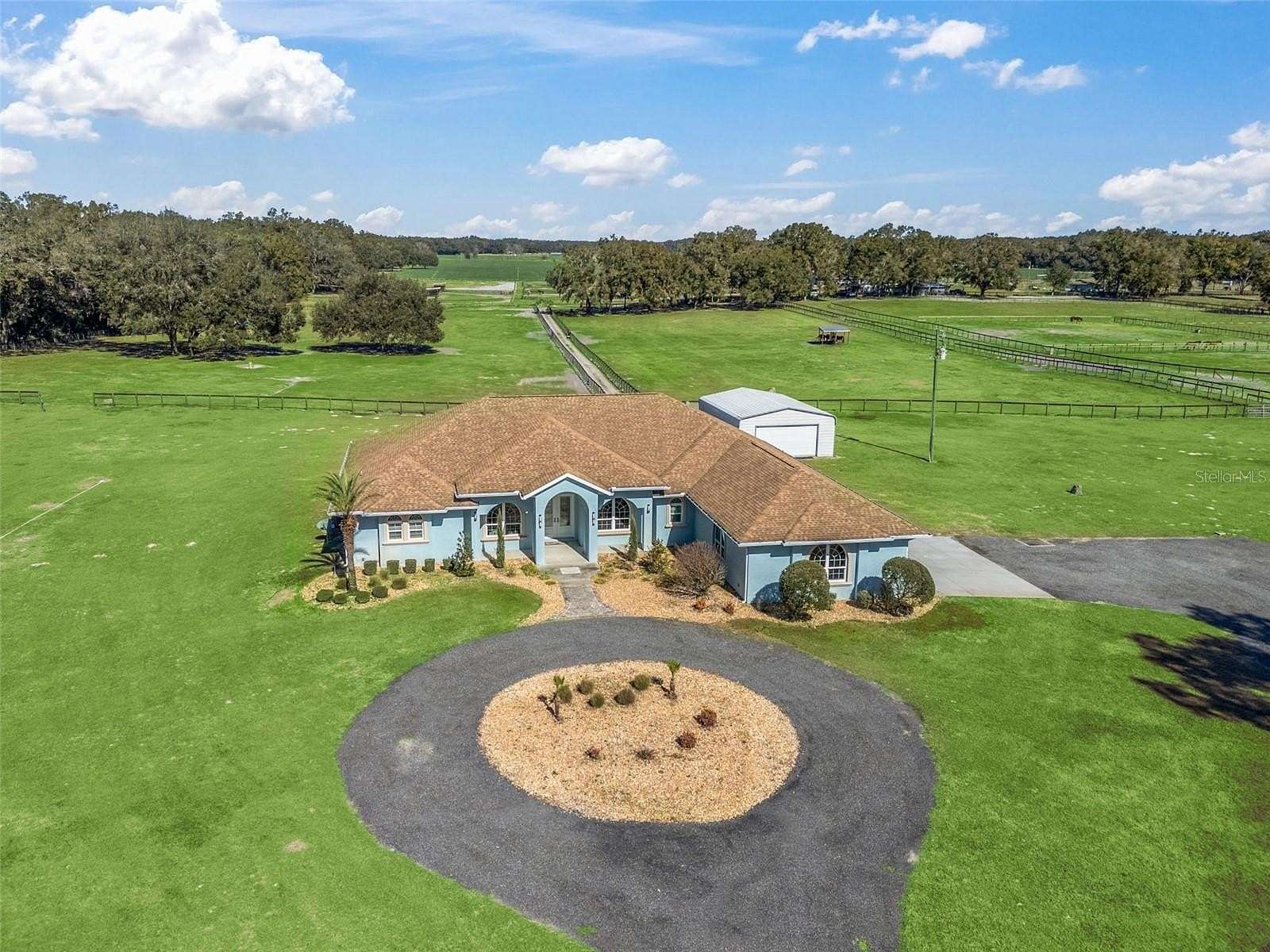 30.2 Acres of Agricultural Land with Home for Sale in Williston, Florida