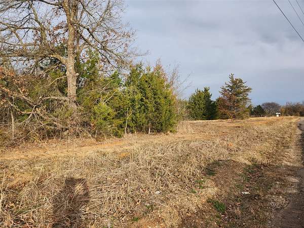 3.13 Acres of Residential Land for Sale in Sulphur Springs, Texas