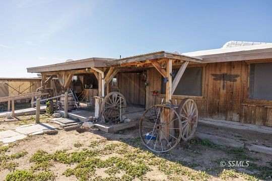 1.53 Acres of Land with Home for Sale in Ridgecrest, California