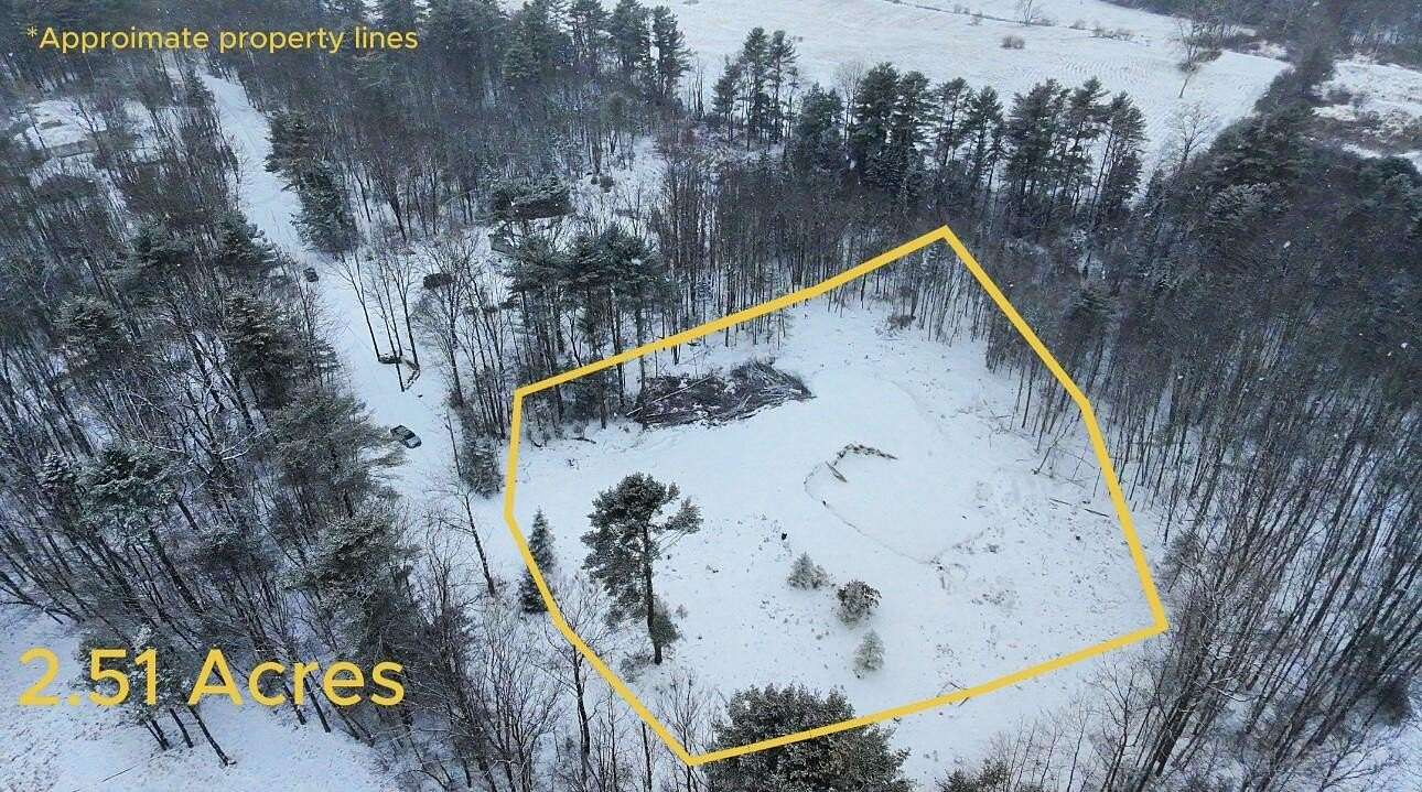 2.5 Acres of Residential Land for Sale in Freeport, Maine