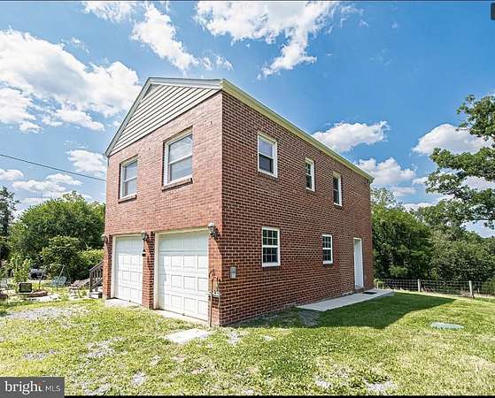 1.56 Acres of Residential Land with Home for Lease in Front Royal, Virginia