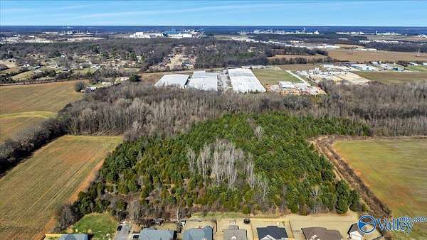 15 Acres of Land for Sale in Trinity, Alabama