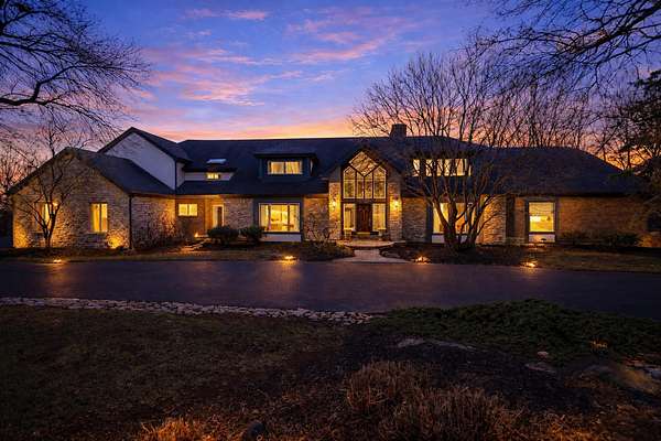 5.1 Acres of Residential Land with Home for Sale in Fort Mitchell, Kentucky