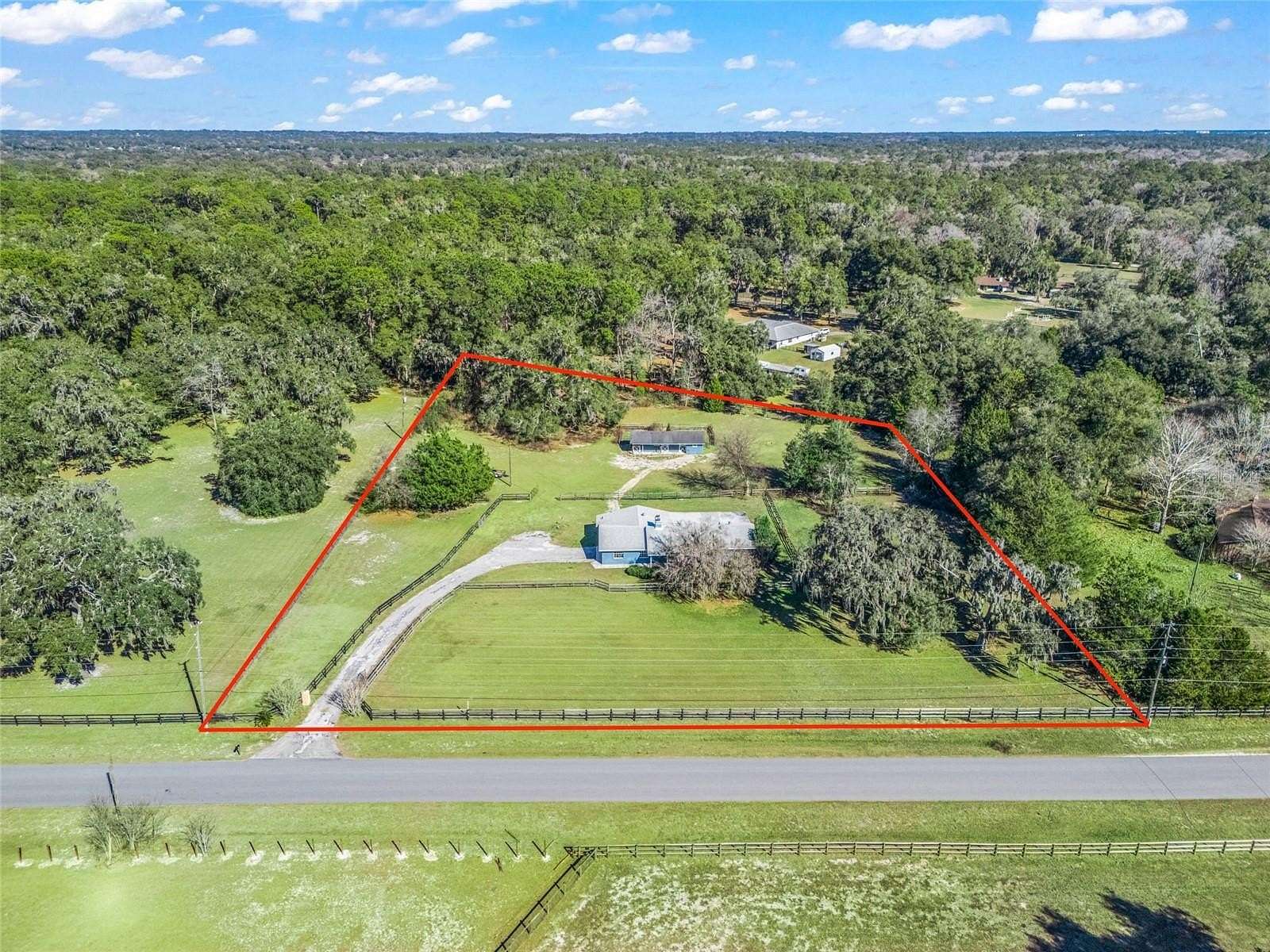 2.9 Acres of Residential Land with Home for Sale in Ocala, Florida