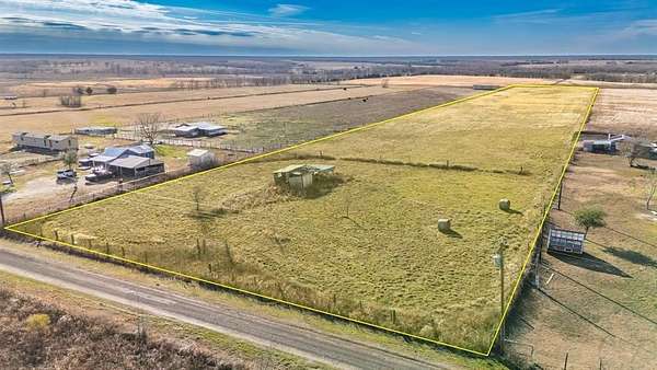9.3 Acres of Land for Sale in Pecan Gap, Texas
