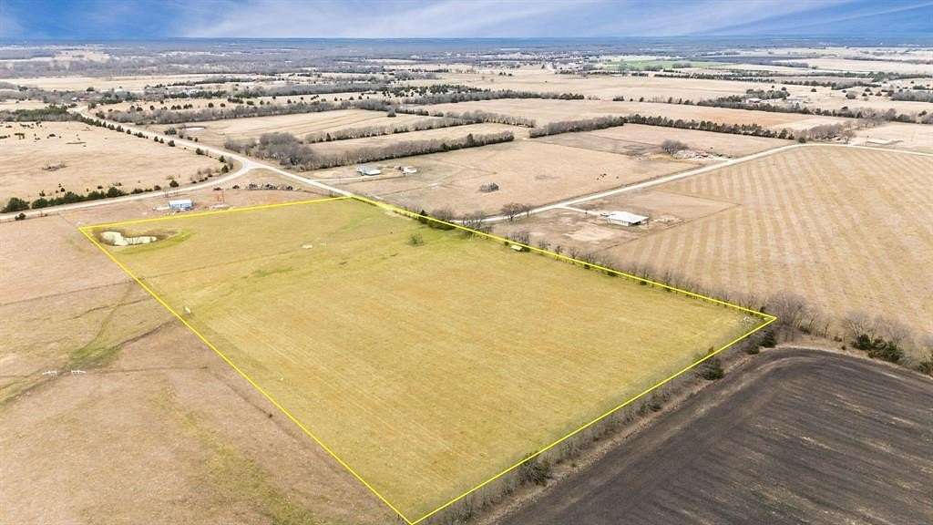 12.9 Acres of Land for Sale in Ladonia, Texas