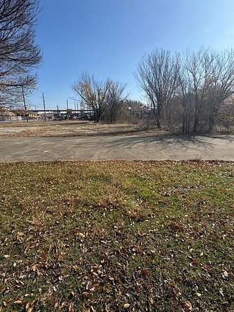 0.92 Acres of Commercial Land for Sale in Forest Hill, Texas