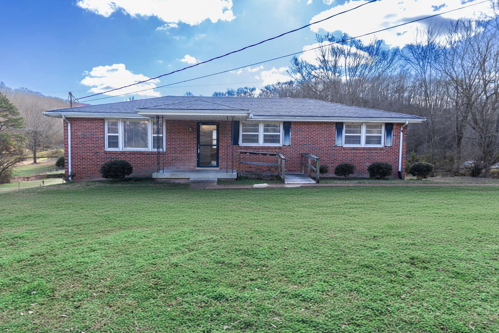 1.53 Acres of Residential Land with Home for Sale in Nashville, Tennessee