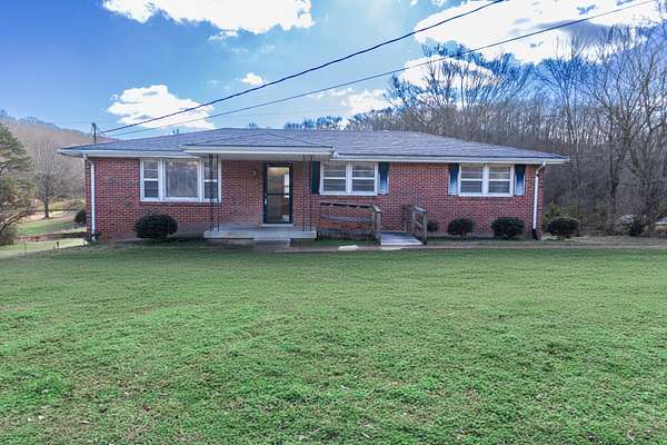 1.53 Acres of Residential Land with Home for Sale in Nashville, Tennessee