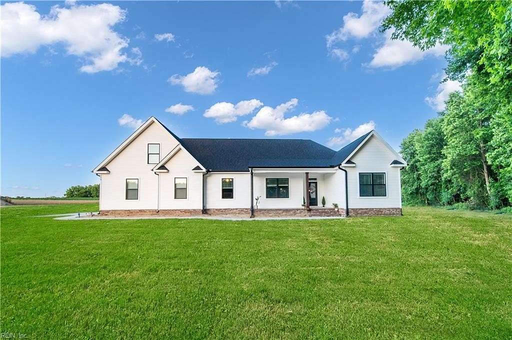 4 Acres of Land with Home for Sale in Suffolk, Virginia