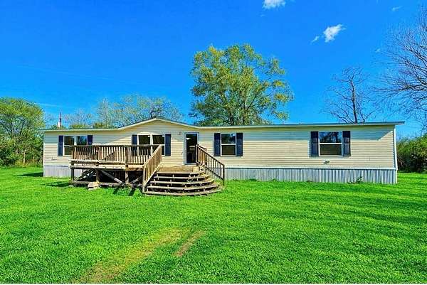 3.78 Acres of Residential Land with Home for Lease in Old River-Winfree, Texas