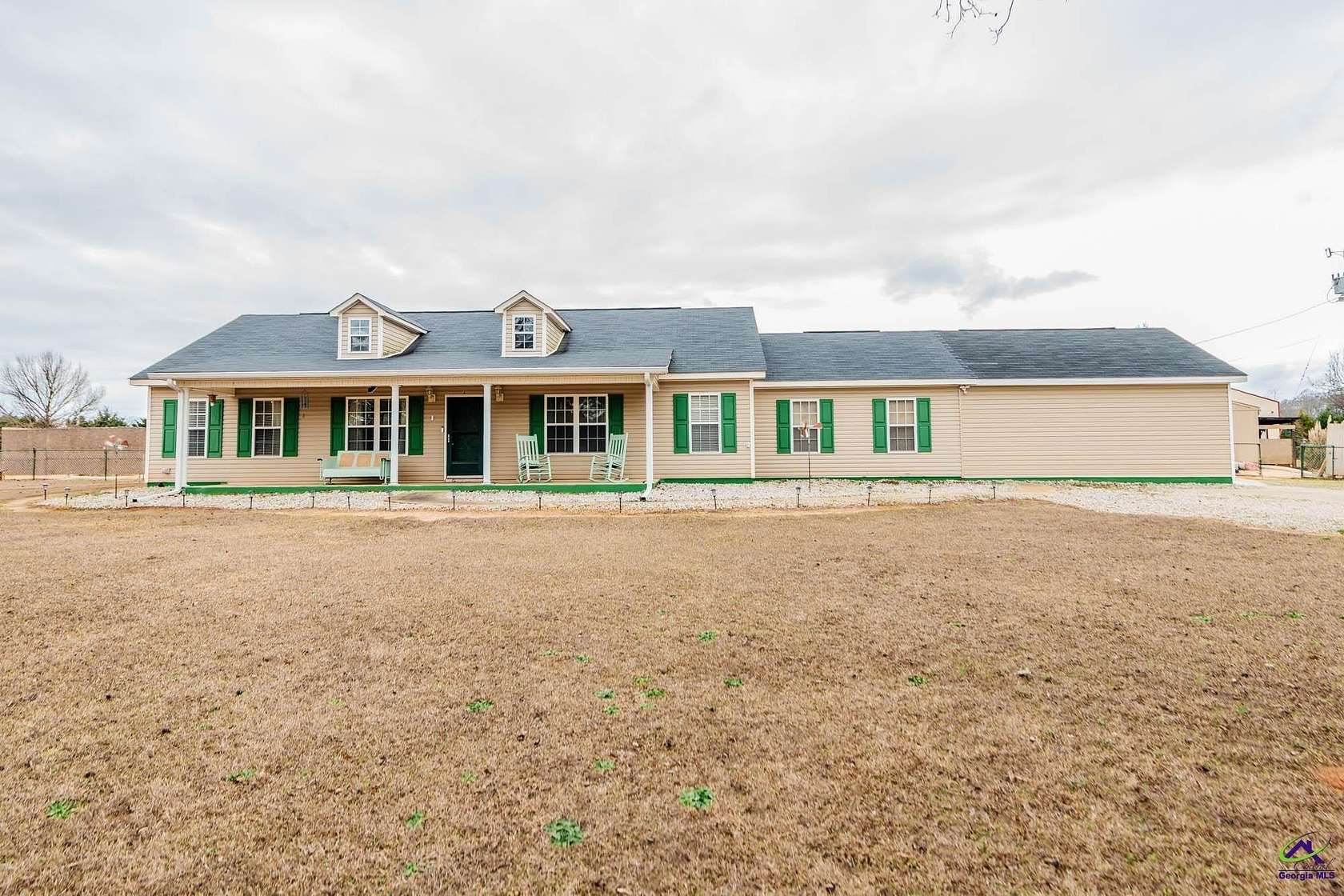 2 Acres of Residential Land with Home for Sale in Byron, Georgia