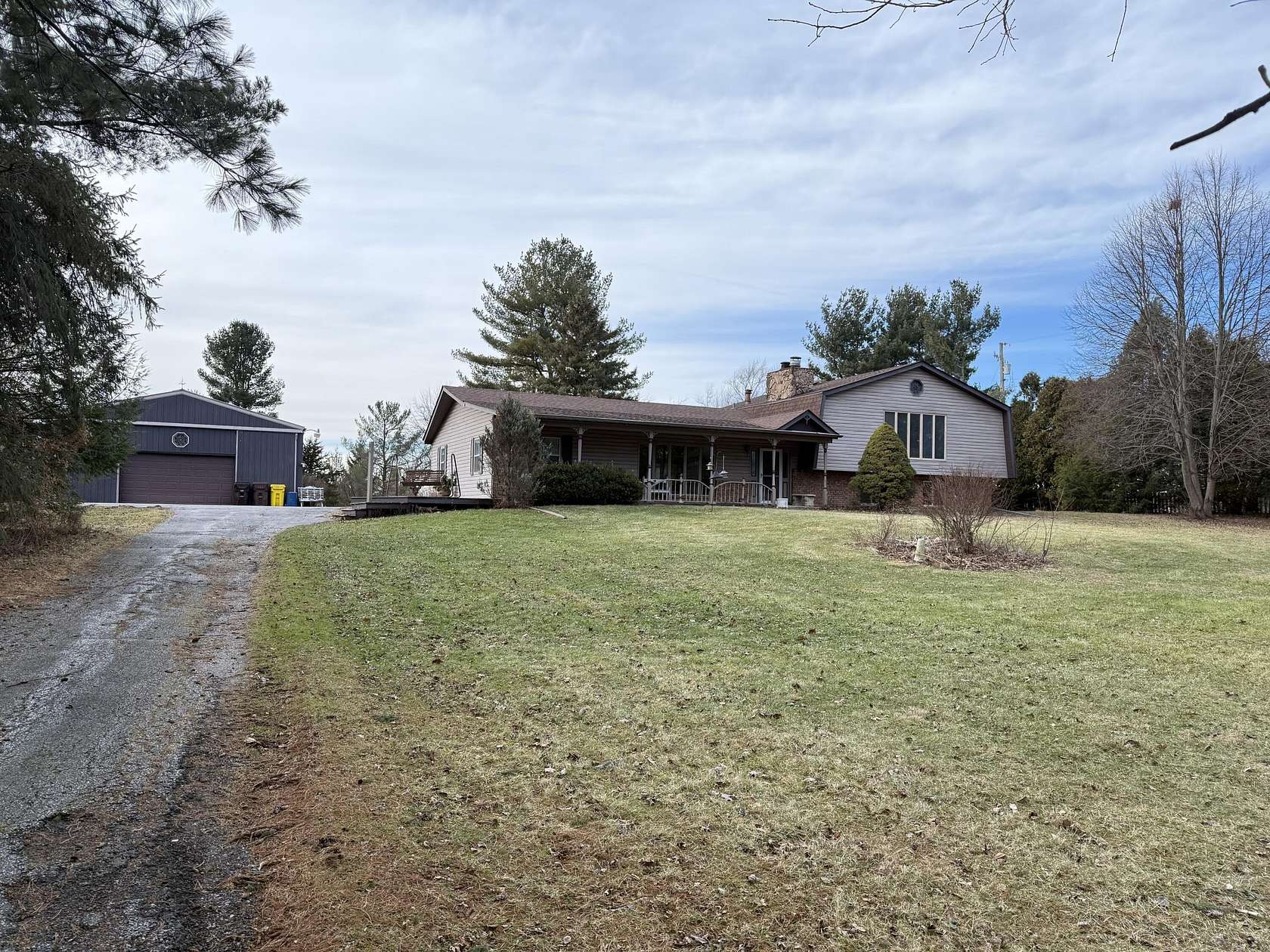 5 Acres of Residential Land with Home for Sale in Hebron, Indiana