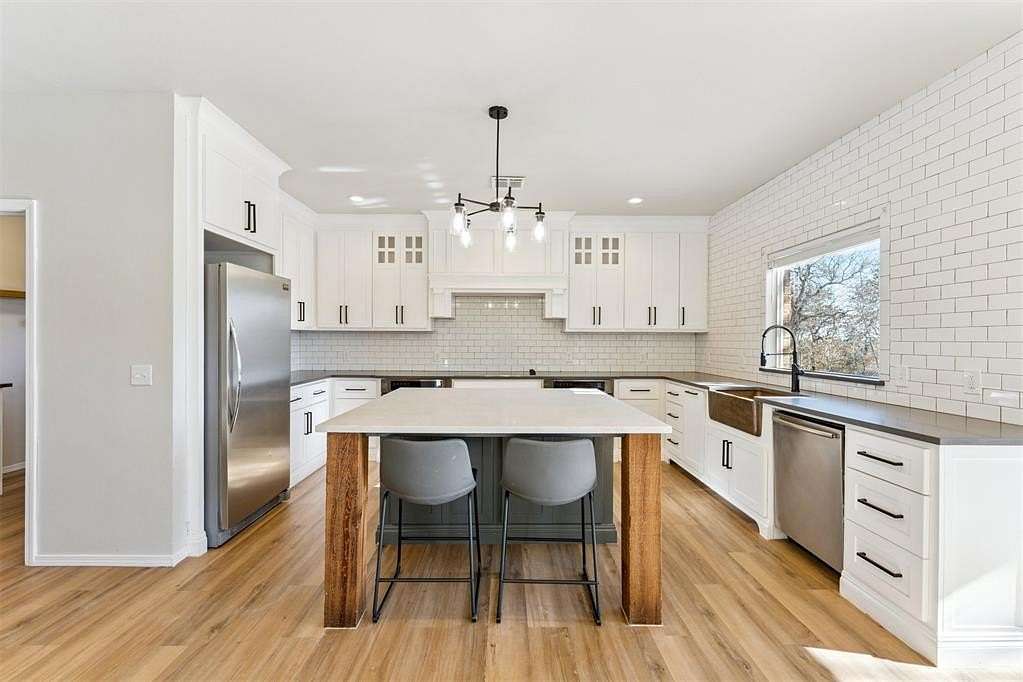 5 Acres of Residential Land with Home for Sale in Choctaw, Oklahoma