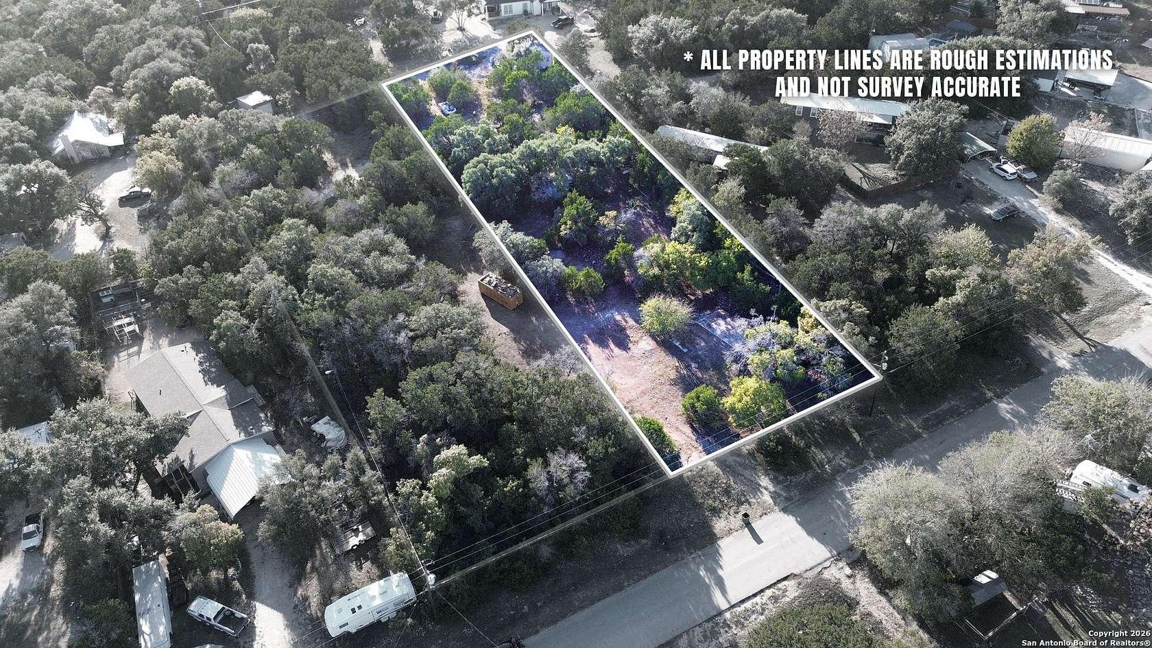 0.5 Acres of Improved Residential Land for Sale in Canyon Lake, Texas