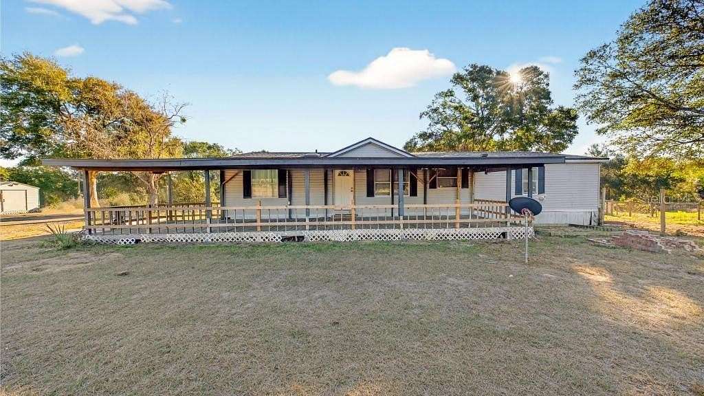 3.42 Acres of Residential Land with Home for Sale in Leesburg, Florida