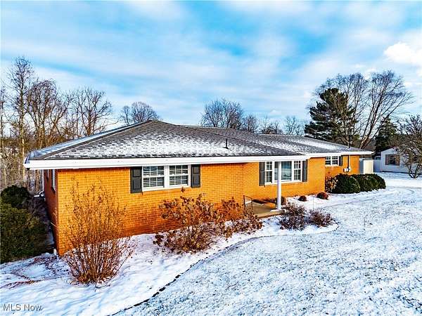 1.57 Acres of Residential Land with Home for Sale in Marietta, Ohio