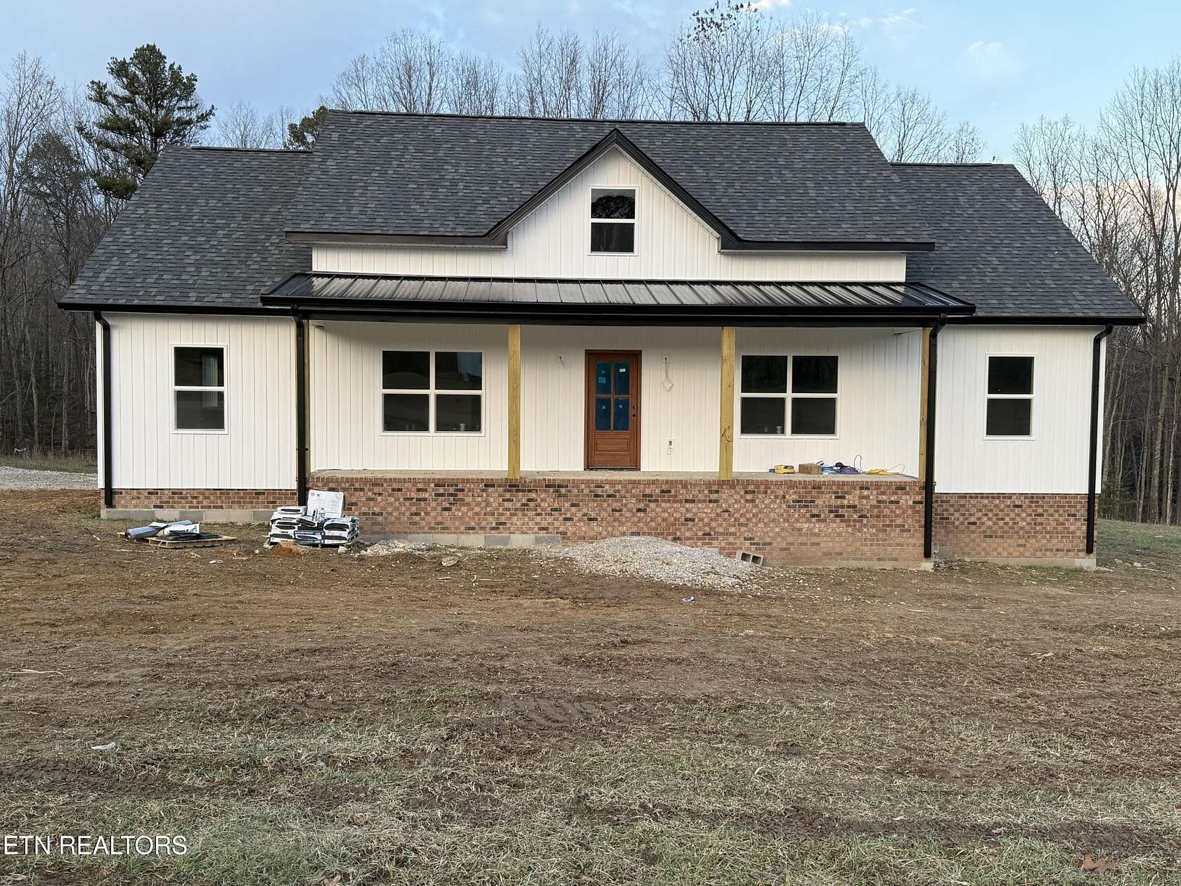 2.15 Acres of Residential Land with Home for Sale in Jamestown, Tennessee