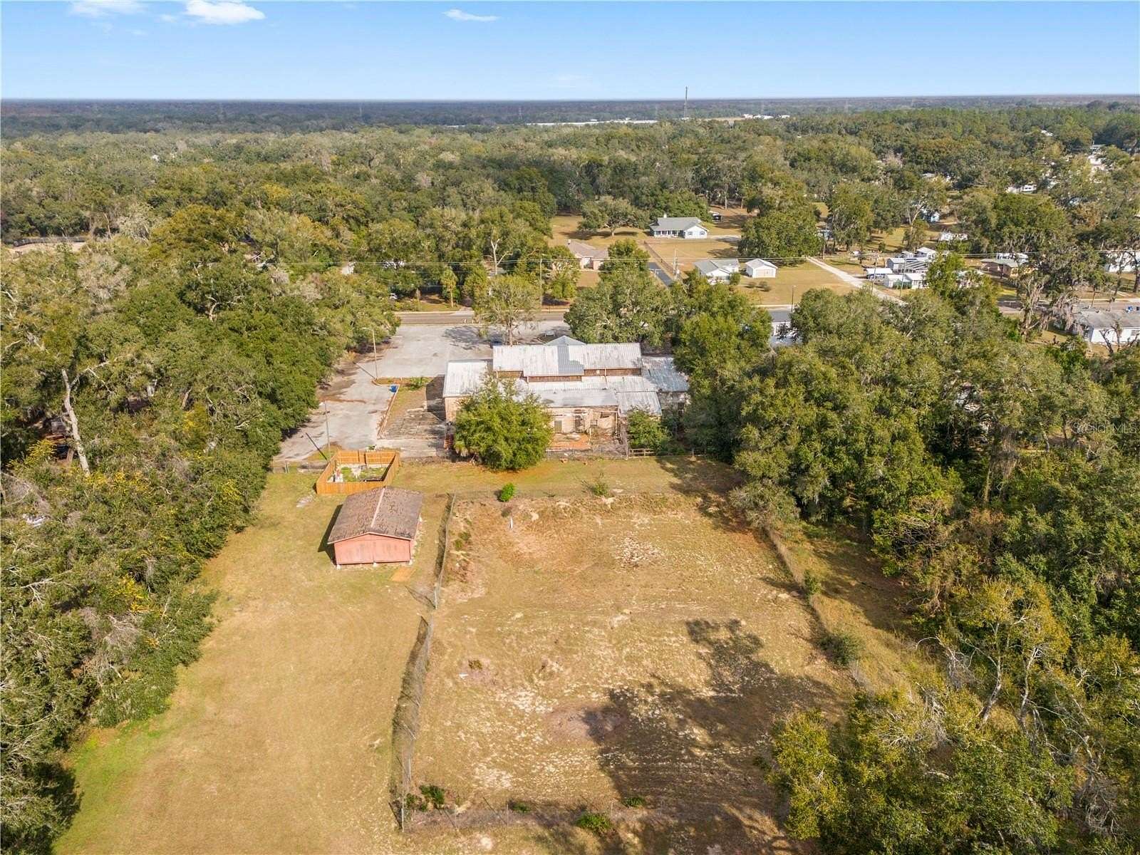 5 Acres of Improved Commercial Land for Sale in Thonotosassa, Florida
