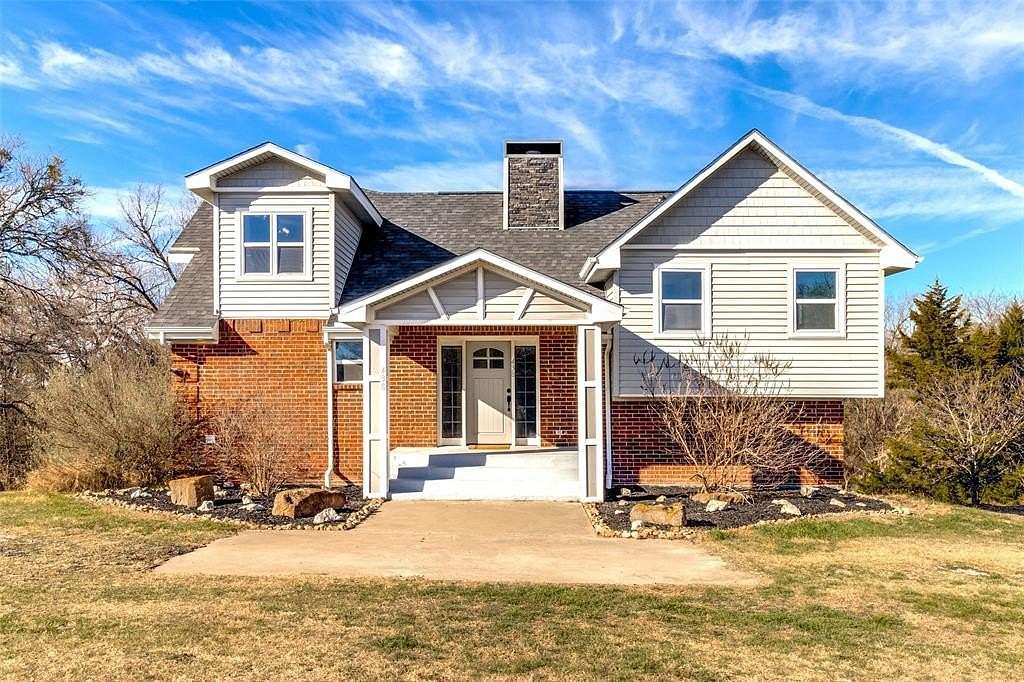 5 Acres of Residential Land with Home for Sale in Midlothian, Texas