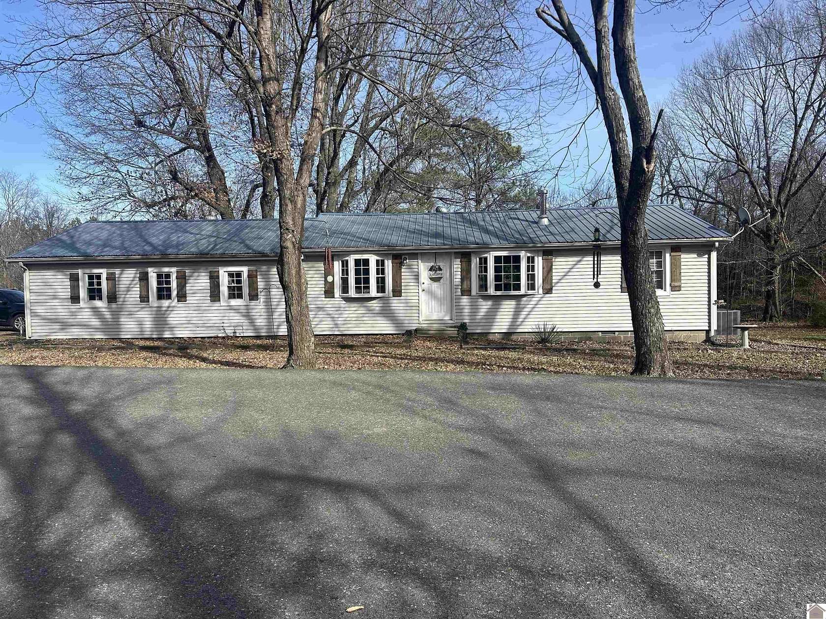 2.5 Acres of Residential Land with Home for Sale in Mayfield, Kentucky