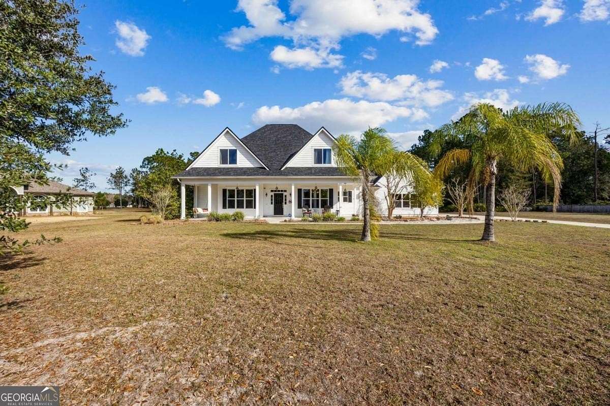 2 Acres of Residential Land with Home for Sale in Kingsland, Georgia