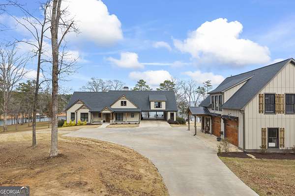20.2 Acres of Land with Home for Sale in Hartwell, Georgia