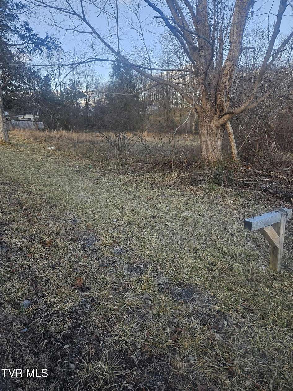 1.22 Acres of Residential Land for Sale in Coeburn, Virginia