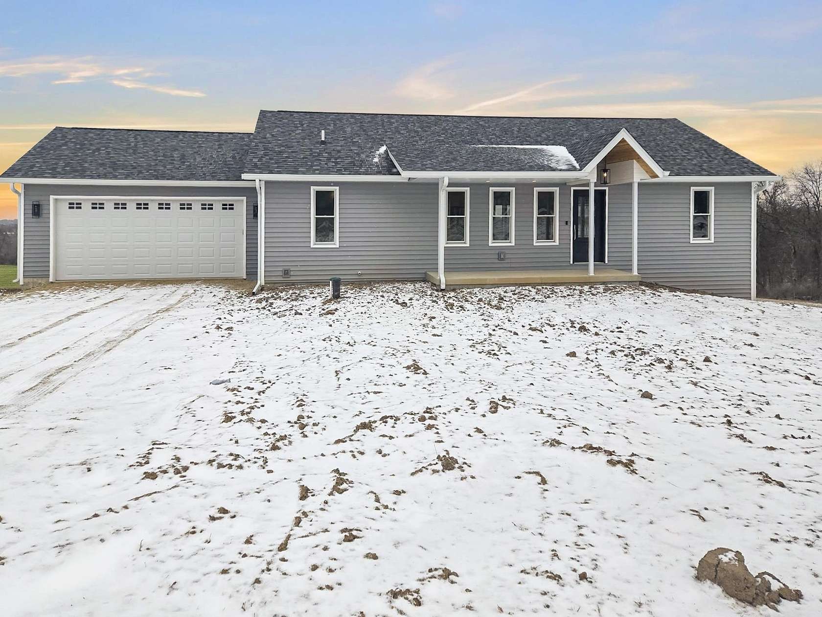 2.15 Acres of Residential Land with Home for Sale in Cherry Grove-Shannon Township, Illinois