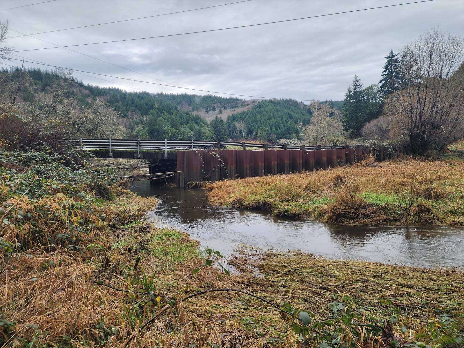 33.6 Acres of Land with Home for Sale in Lakeside, Oregon