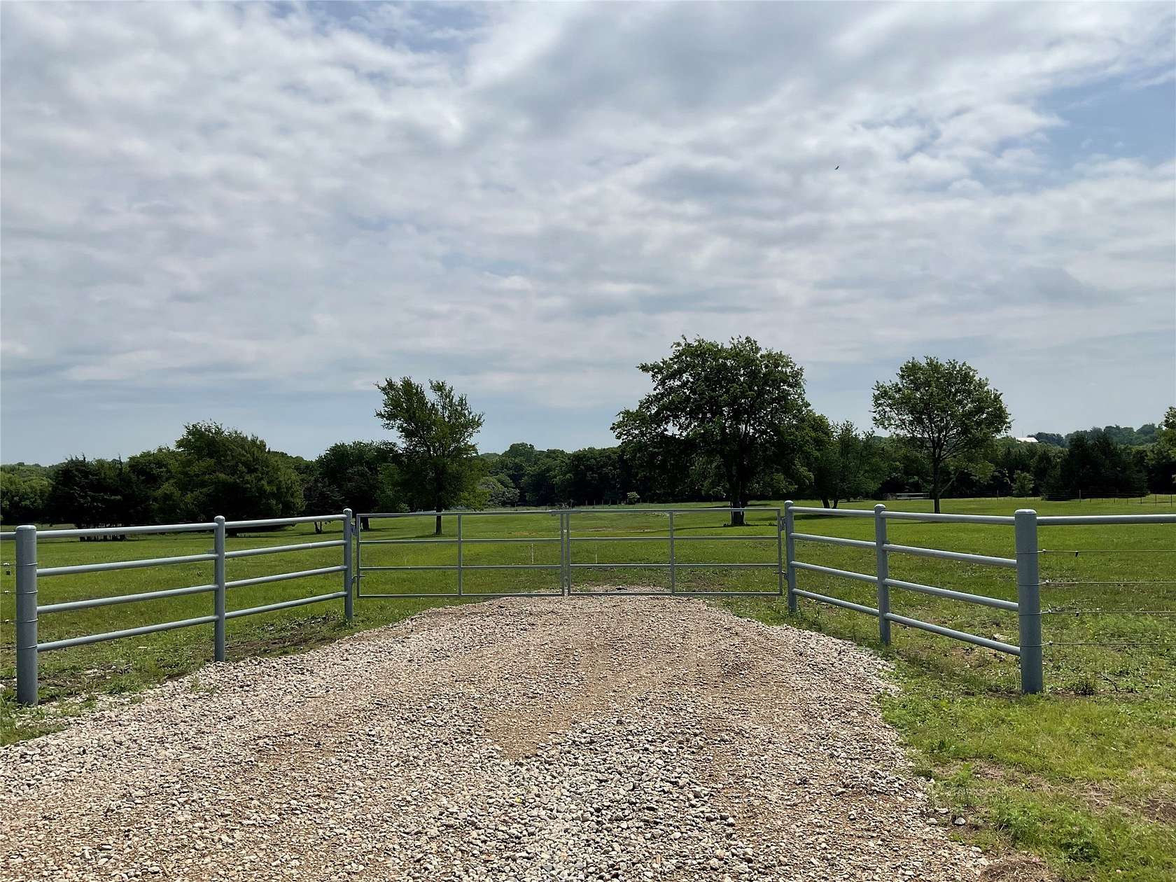 5 Acres of Residential Land for Sale in Trenton, Texas