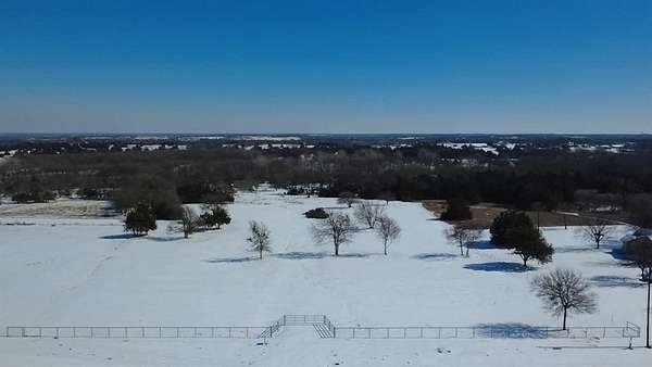5 Acres of Residential Land for Sale in Trenton, Texas