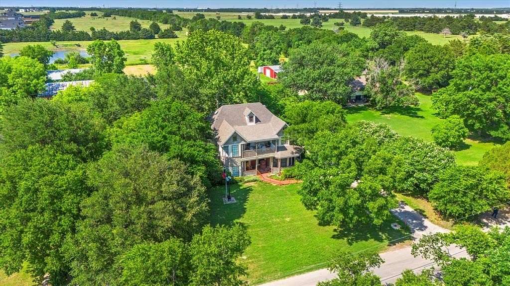 7 Acres of Land with Home for Sale in Red Oak, Texas