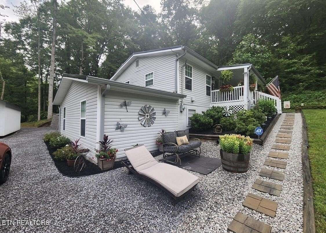 1.69 Acres of Residential Land with Home for Sale in Athens, Tennessee