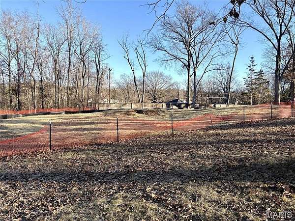 1 Acre of Residential Land for Sale in Creve Coeur, Missouri