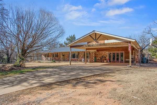 2.5 Acres of Residential Land with Home for Sale in Edmond, Oklahoma