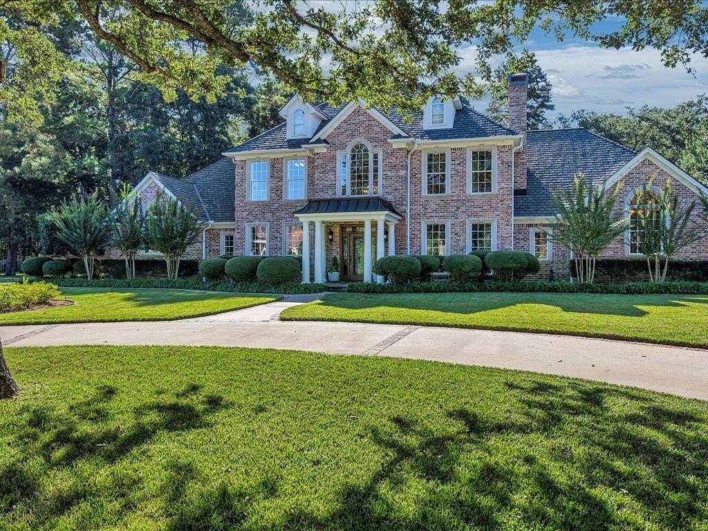 1.74 Acres of Residential Land with Home for Sale in Nacogdoches, Texas