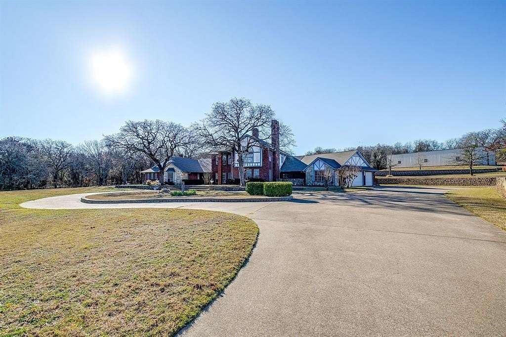 5.61 Acres of Residential Land with Home for Sale in Crowley, Texas