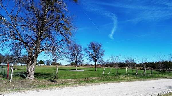 1 Acre of Land for Sale in Mount Calm, Texas