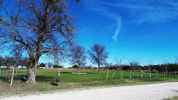 1 Acre of Land for Sale in Mount Calm, Texas