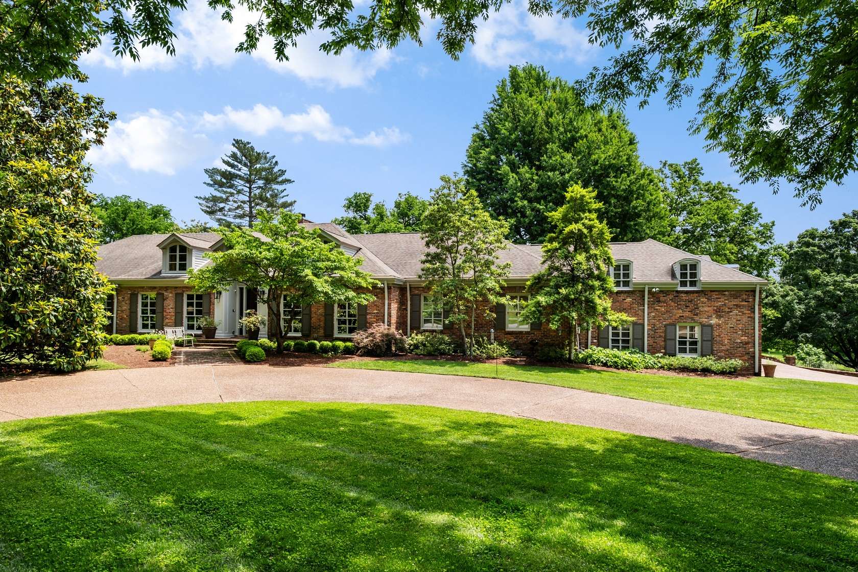 2.2 Acres of Residential Land with Home for Sale in Nashville, Tennessee