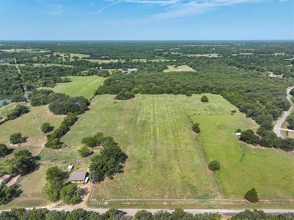 14 Acres of Agricultural Land for Sale in Grand Saline, Texas