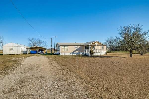 4.42 Acres of Residential Land with Home for Sale in Celeste, Texas